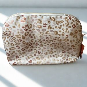 19. NWT Sonia Kashuk Large Makeup & Toiletry Bag Set